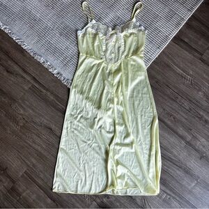 Vintage lace satin night gown slip yellow size M